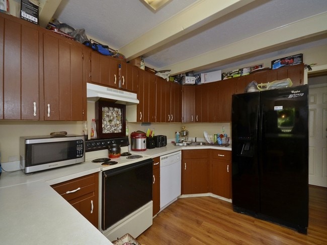 Building Photo - Fox Run Apartments - 963