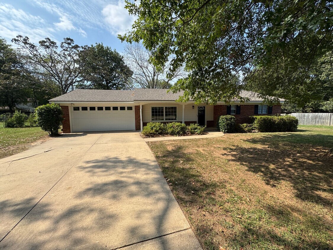Foto principal - 7101 S R St