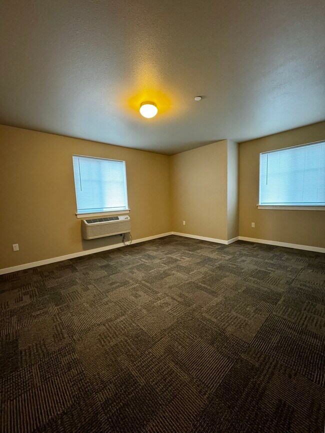 Bedroom - Winter Heights Apartments