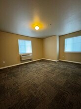 Bedroom - Winter Heights Apartments