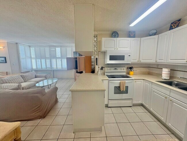 Foto del edificio - 2415 Ala Wai Blvd
