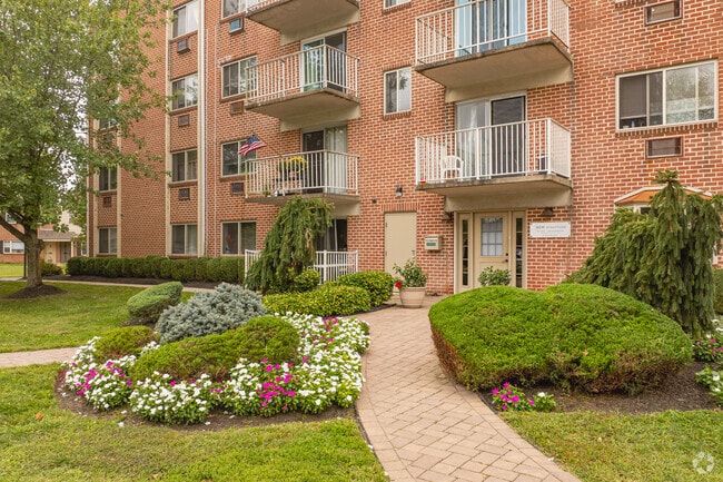 Oficina de arrendamiento - Stratford Apartments