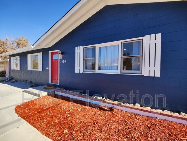 Building Photo - 1490 S Ivy Way