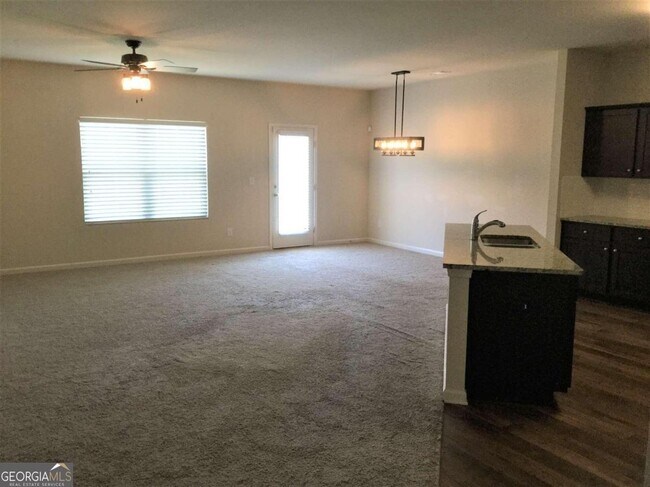 Foto del edificio - 1041 Walnut Creek Cir