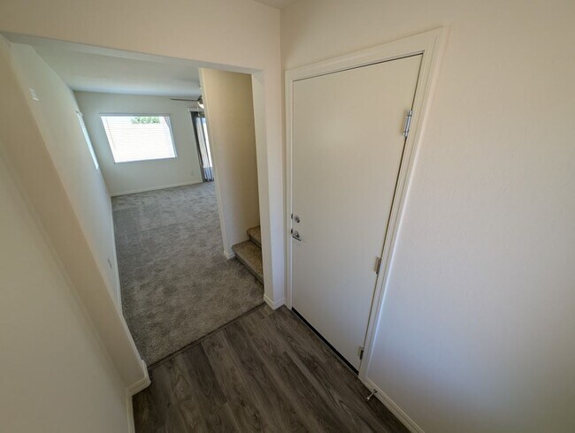 Foto del edificio - 4935 Toad Lily St