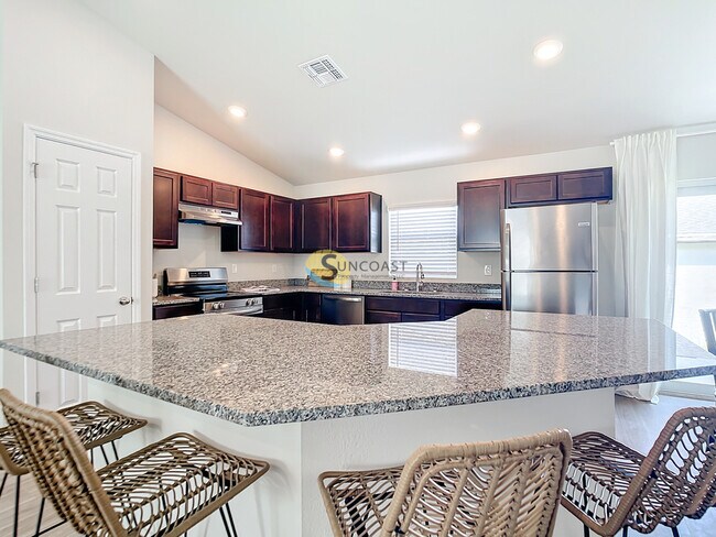 Foto del edificio - Beautiful 4BR/2BA Home in Cape Coral! - TO...