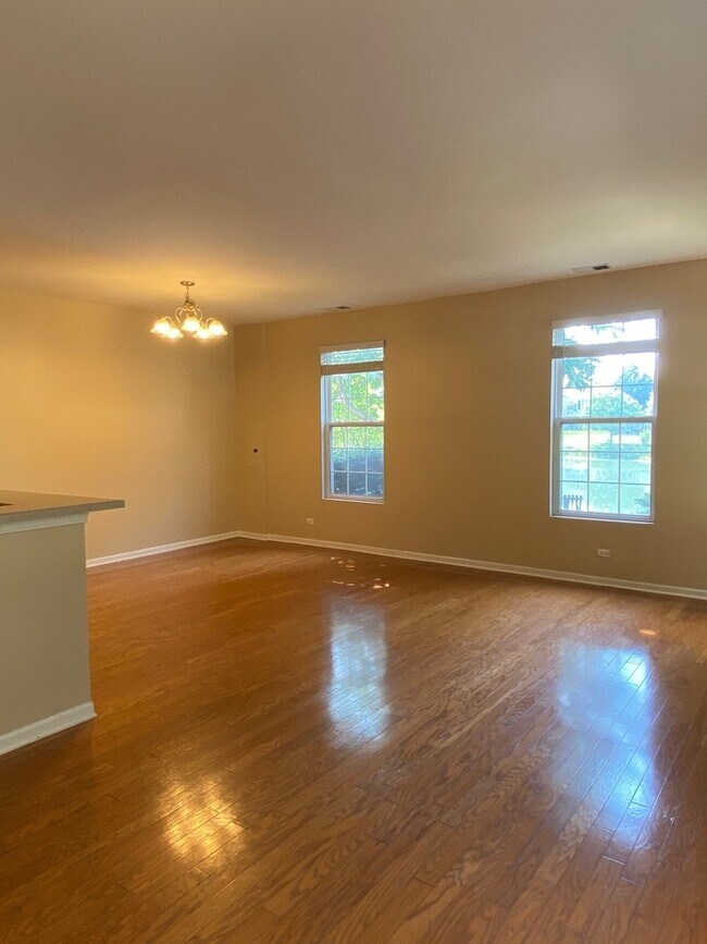 Building Photo - 201 Springbrook Trail S