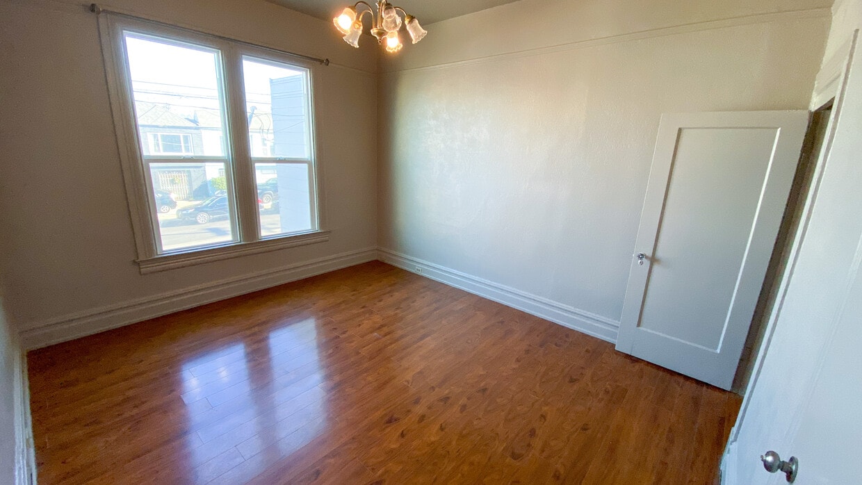 Primary Photo - 2285 46th Ave