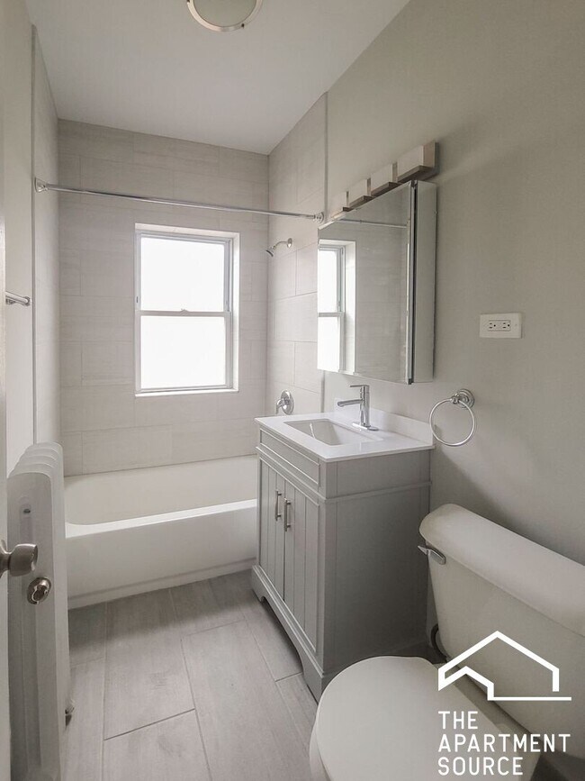 Foto del edificio - 5135 N Wolcott Ave