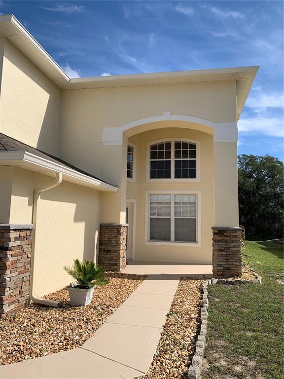 Foto del edificio - 845 Wildflower Rd