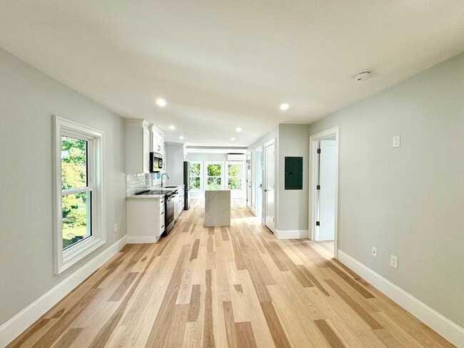 Building Photo - 17 Fremont St