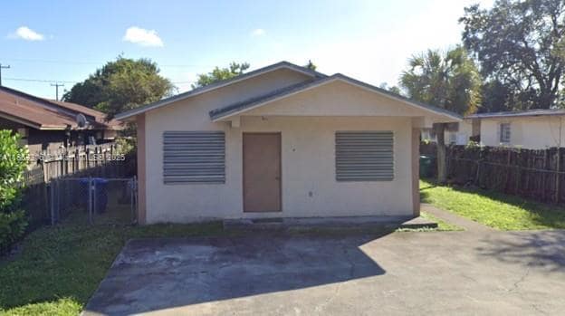 Primary Photo - 2904 NW 94th St