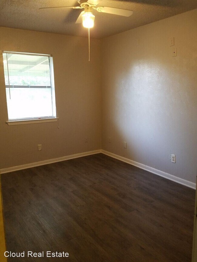 Building Photo - 3 br, 2 bath House - 1015 Jackie Jo Lane