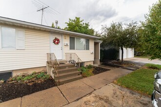 Building Photo - 241 W 500 S