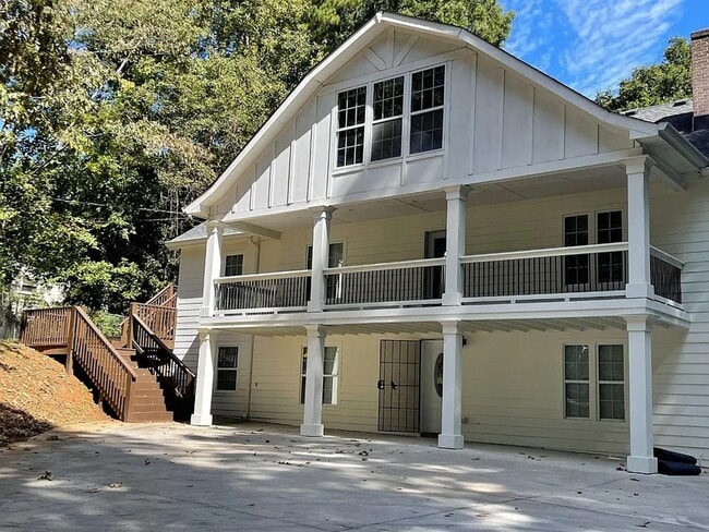 Accessible Location - Accessible Location Apartment