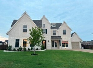 Building Photo - 2705 Chandler Ct