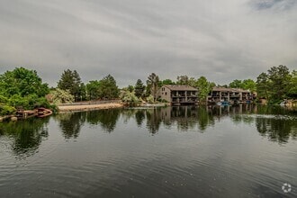 Building Photo - 9866 E Maplewood Cir