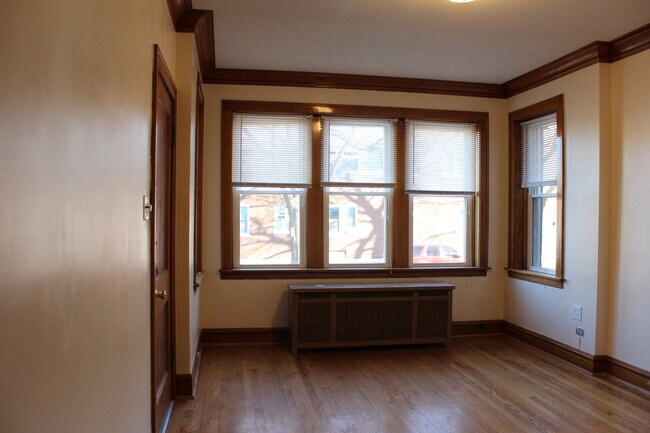Building Photo - 4852 S Springfield Ave