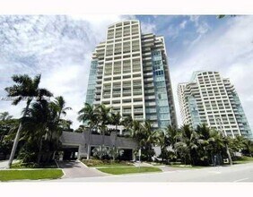 Building Photo - 3400 SW 27th Ave