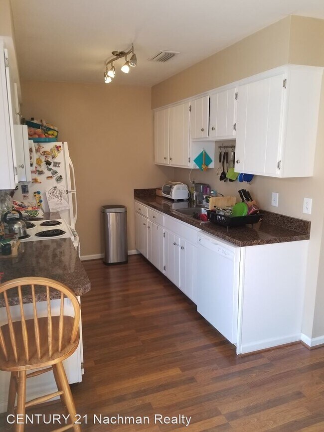 1041 StillHarbor Cir, Chesapeake, VA 23320 House Rental in