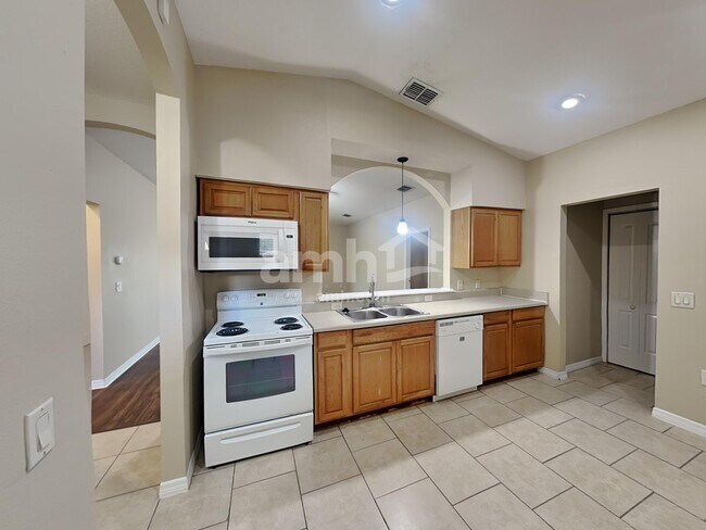 Foto del edificio - 560 E 5th St