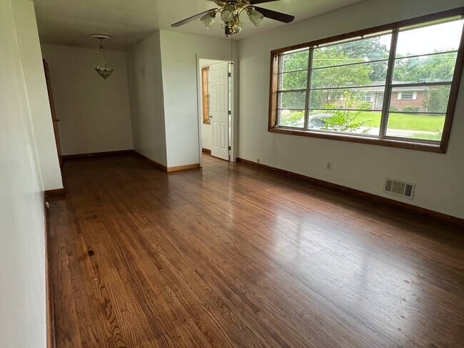 Foto del edificio - 512 Sunhill Rd NW