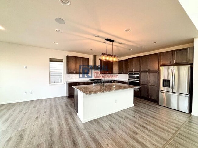 Building Photo - 4662 High Mesa Cir