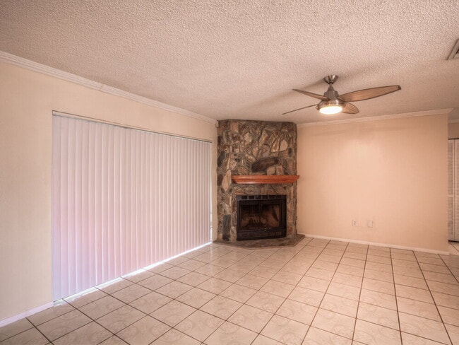 Building Photo - 12834 Illinois Woods Ln