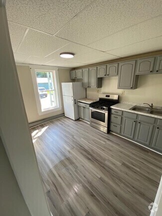 Building Photo - 2191 Dartmouth College Hwy