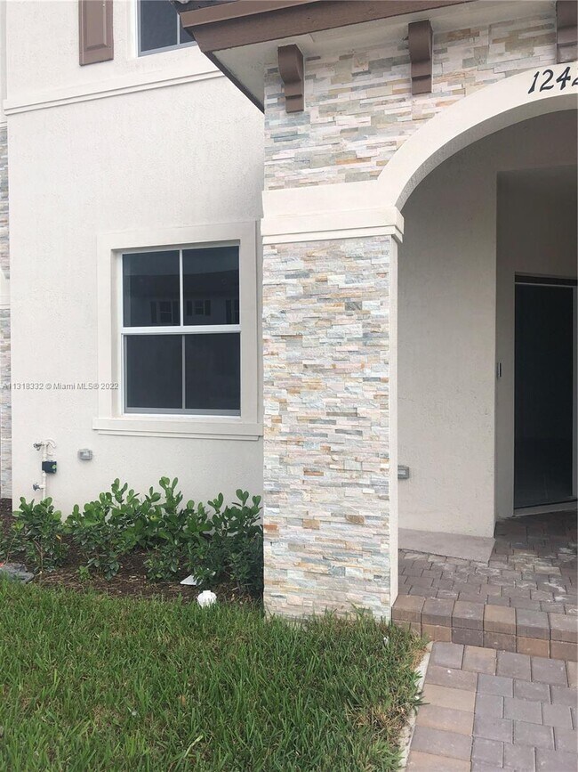 Foto del edificio - 12429 NW 23rd Ct