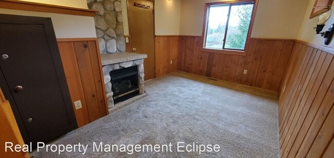 Building Photo - 3 br, 2.5 bath House - 18144 SE 42nd Pl.
