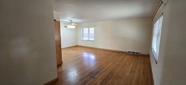 Foto del edificio - 1132 Moorlands Dr