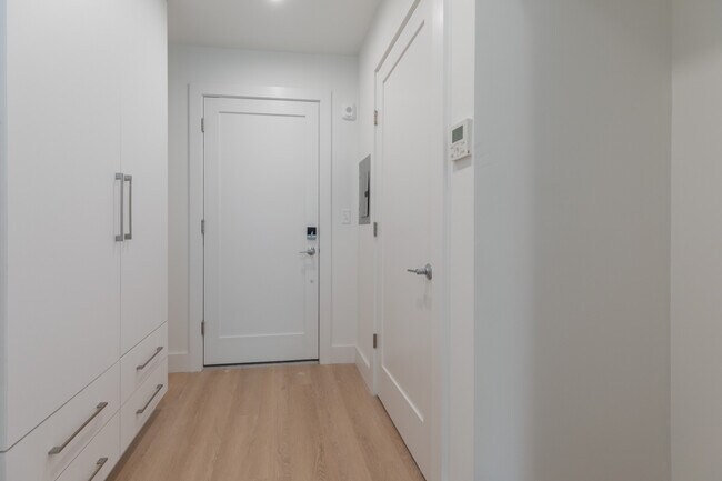 Building Photo - 1126 Harrison Ave