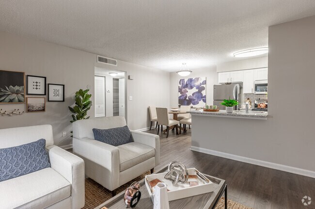 2 habitaciones, 2 baños - 93 m² - B2 - Sala de estar - The Carson at Peachtree Corners