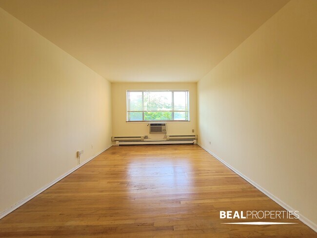 Foto del edificio - 660 W Wrightwood Ave
