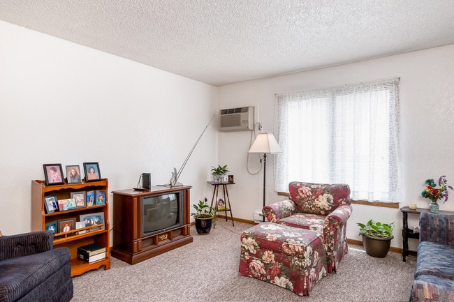 Building Photo - Perris Village Apartments