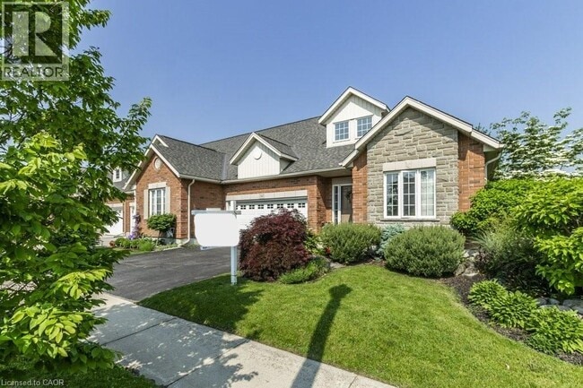 Building Photo - 747 Garden Ct Crescent