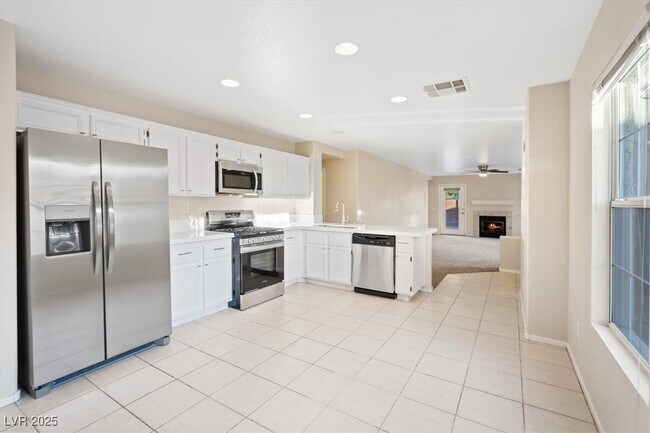 Building Photo - 9632 Marigny Ct
