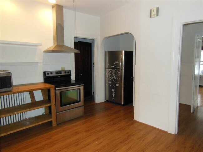 Foto del edificio - 369 Westminster Rd