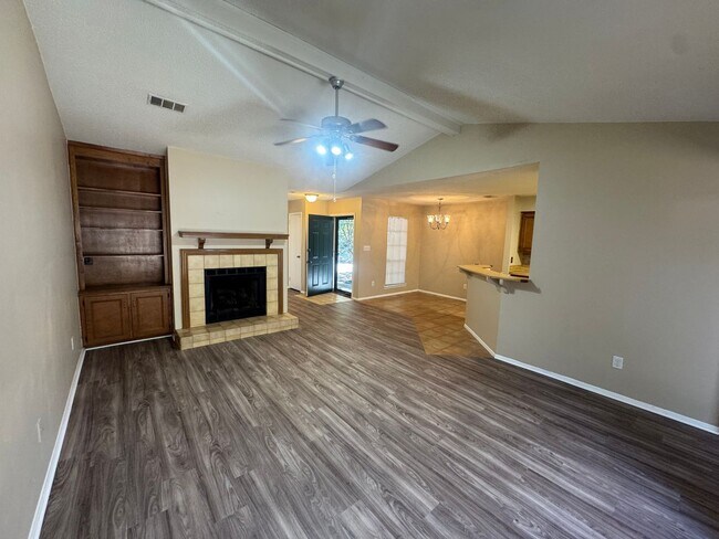 Foto del edificio - Corner Unit and One Level