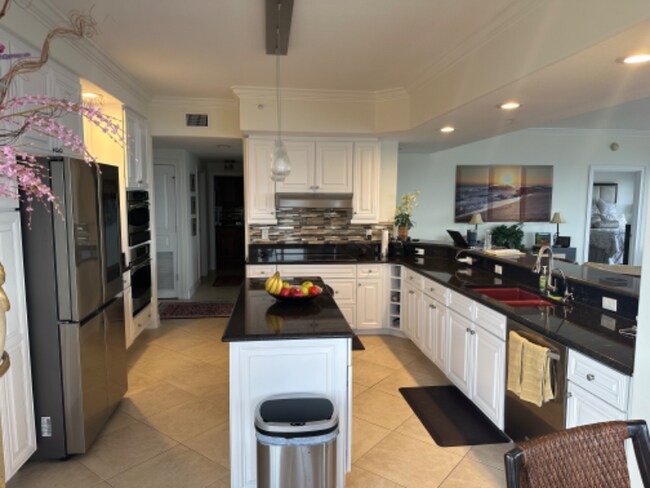 Building Photo - 4160 N Hwy A1A