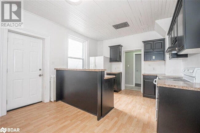 Building Photo - 3766 Simcoe County Rd 27