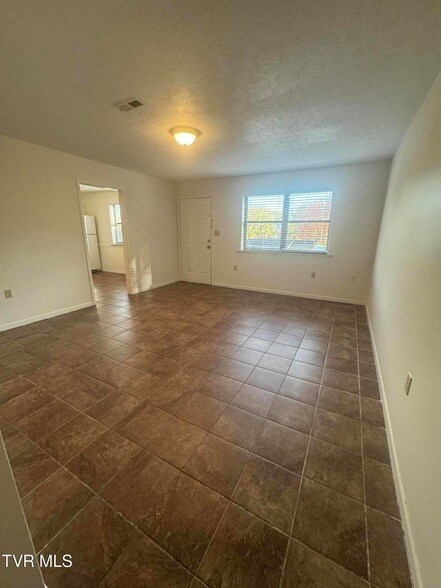 Foto del edificio - 1001 Kiser Blvd