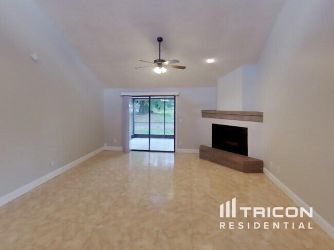 Foto del edificio - 4940 81st Ave Terrace E
