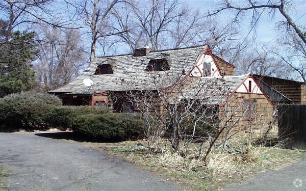 Building Photo - 5400 Allison St