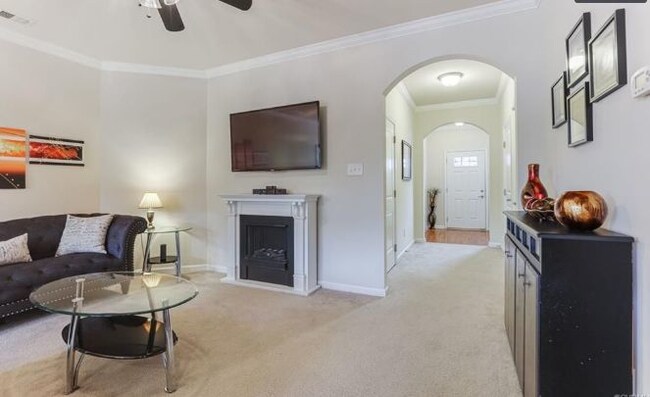 Foto del edificio - Spacious Townhome in Glen Allen