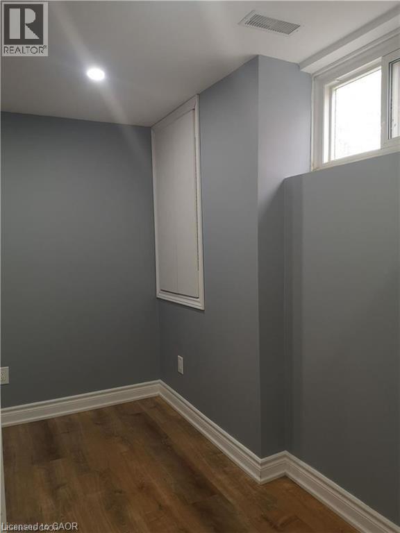 Photo du bâtiment - 46 Sharon Ct