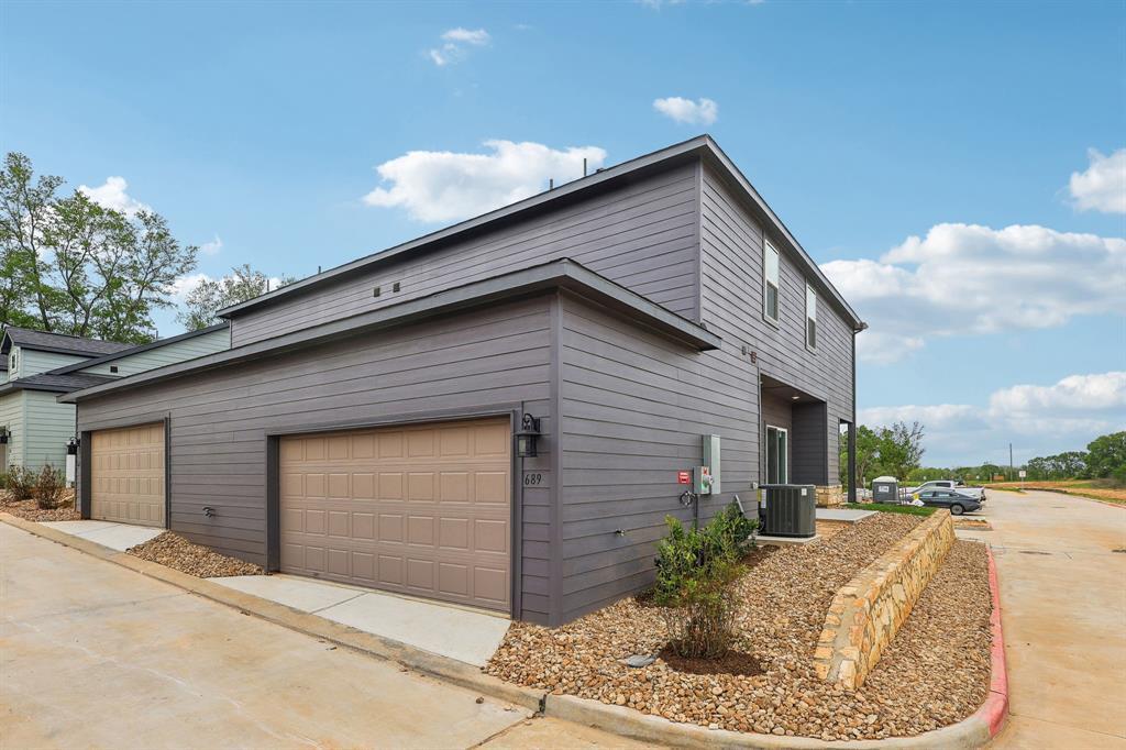 Foto principal - 673 Canvas Ave