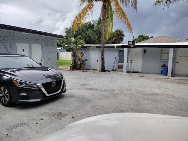 Foto del edificio - 633 NW 15th Ave