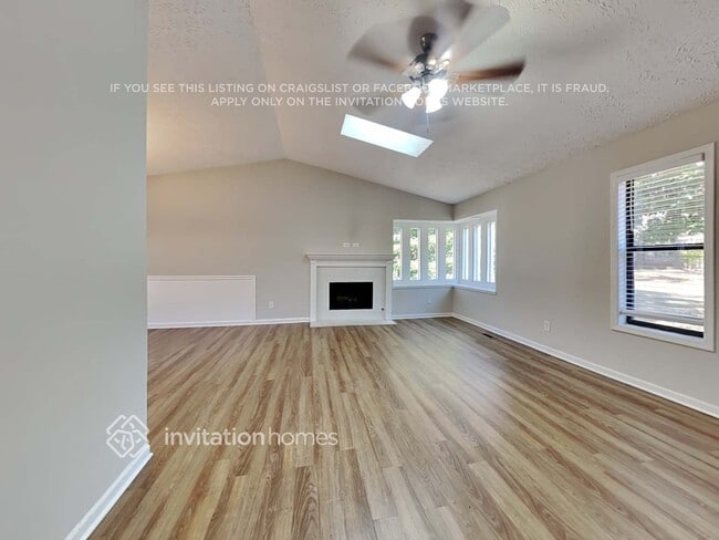 Building Photo - 3639 Regent Dr